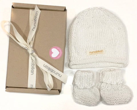 baby beanie and bootie set (newborn)